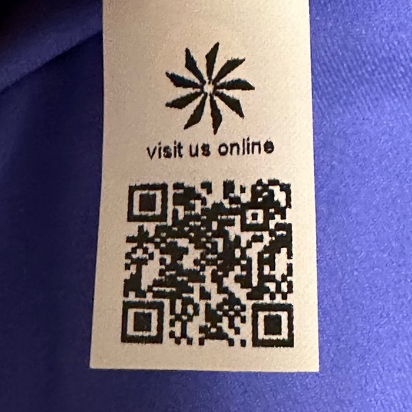 Athleta NWT Transcend Wrap Top - Size L - Picture 8 of 9